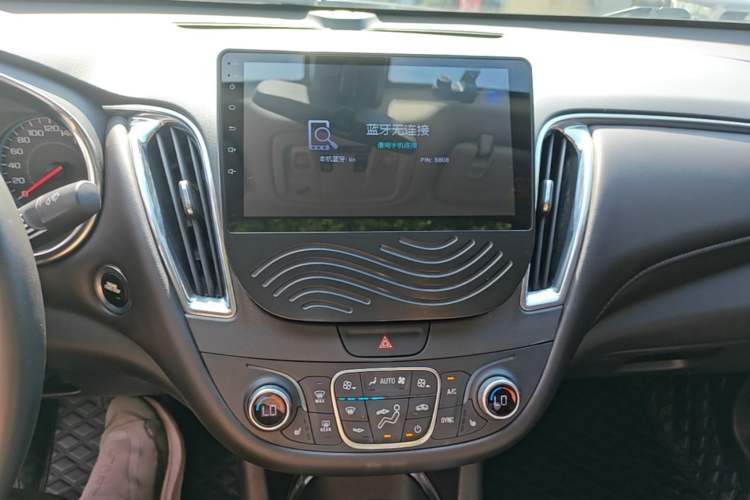 Used Chevrolet Malibu XL 2017 1.5T Automatic Ruichi Edition Audio And AC Panel