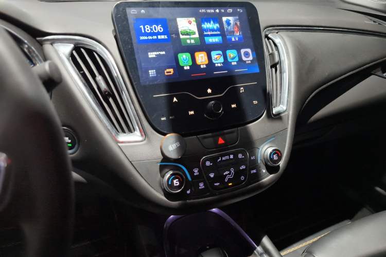 Used Chevrolet Malibu XL 2017 1.5T Automatic Ruichi Edition Audio And AC Panel