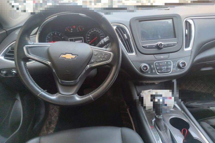 Used Chevrolet Malibu XL 2017 1.5T Automatic Ruichi Edition Center Console