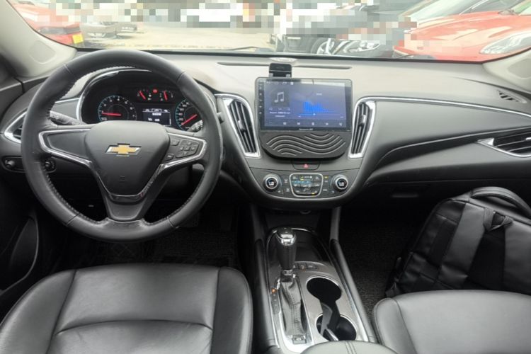 Used Chevrolet Malibu XL 2017 1.5T Automatic Ruichi Edition Center Console