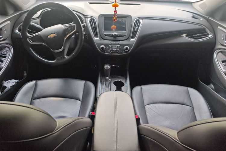 Used Chevrolet Malibu XL 2017 1.5T Automatic Ruichi Edition Center Console