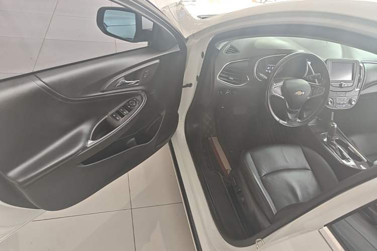 Used Chevrolet Malibu XL 2017 1.5T Automatic Ruichi Edition Driver Seat