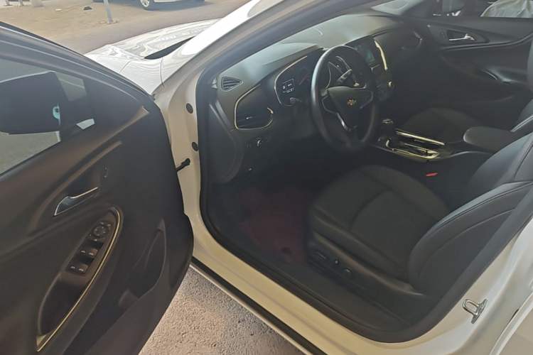 Used Chevrolet Malibu XL 2017 1.5T Automatic Ruichi Edition Driver Seat