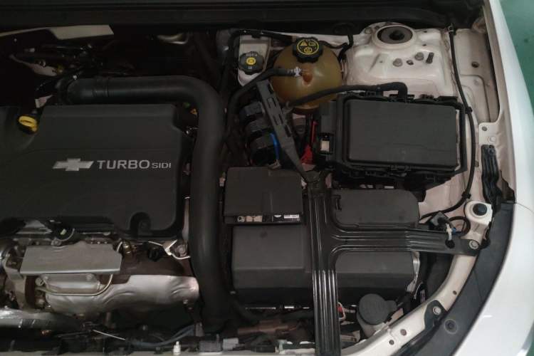 Used Chevrolet Malibu XL 2017 1.5T Automatic Ruichi Edition Engine Bay Left