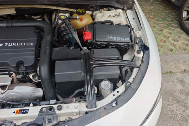 Used Chevrolet Malibu XL 2017 1.5T Automatic Ruichi Edition Engine Bay Left