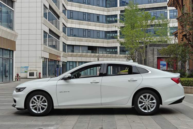 Used Chevrolet Malibu XL 2017 1.5T Automatic Ruichi Edition Exterior 3