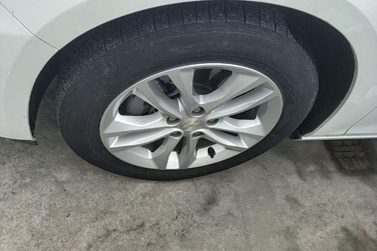 Used Chevrolet Malibu XL 2017 1.5T Automatic Ruichi Edition Exterior 4