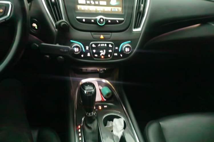 Used Chevrolet Malibu XL 2017 1.5T Automatic Ruichi Edition Gear Lever
