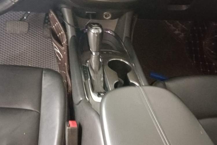 Used Chevrolet Malibu XL 2017 1.5T Automatic Ruichi Edition Gear Lever