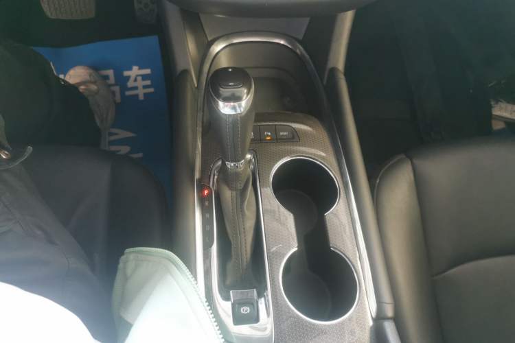Used Chevrolet Malibu XL 2017 1.5T Automatic Ruichi Edition Gear Lever