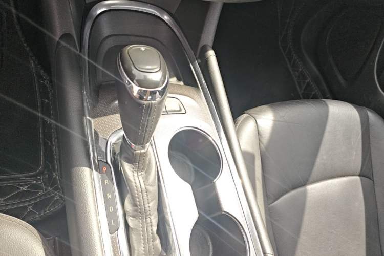 Used Chevrolet Malibu XL 2017 1.5T Automatic Ruichi Edition Gear Lever