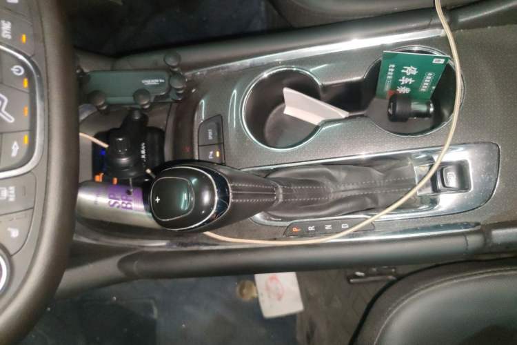 Used Chevrolet Malibu XL 2017 1.5T Automatic Ruichi Edition Gear Lever