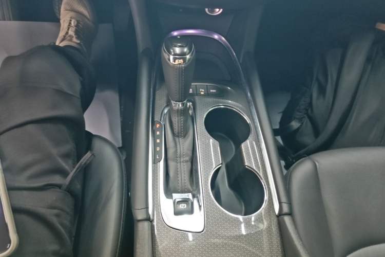 Used Chevrolet Malibu XL 2017 1.5T Automatic Ruichi Edition Gear Lever