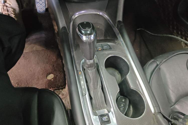 Used Chevrolet Malibu XL 2017 1.5T Automatic Ruichi Edition Gear Lever