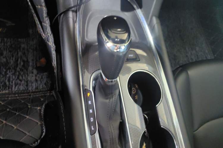 Used Chevrolet Malibu XL 2017 1.5T Automatic Ruichi Edition Gear Lever
