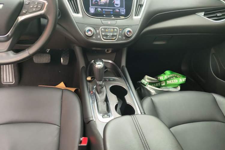 Used Chevrolet Malibu XL 2017 1.5T Automatic Ruichi Edition Gear Lever