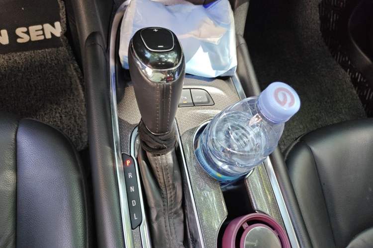 Used Chevrolet Malibu XL 2017 1.5T Automatic Ruichi Edition Gear Lever