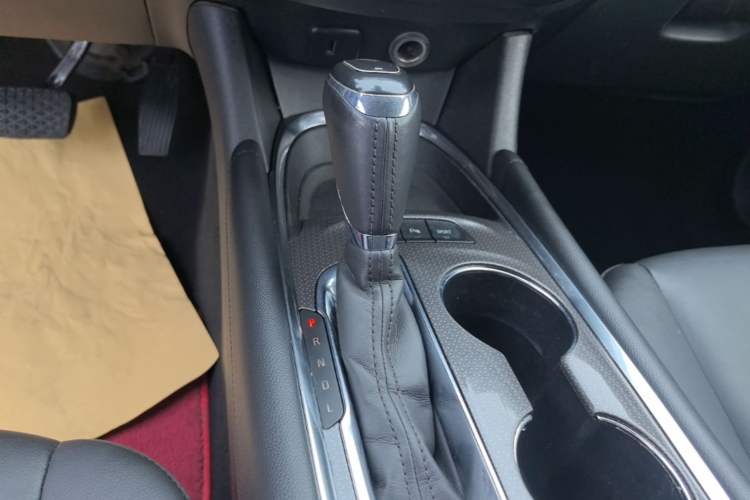 Used Chevrolet Malibu XL 2017 1.5T Automatic Ruichi Edition Gear Lever