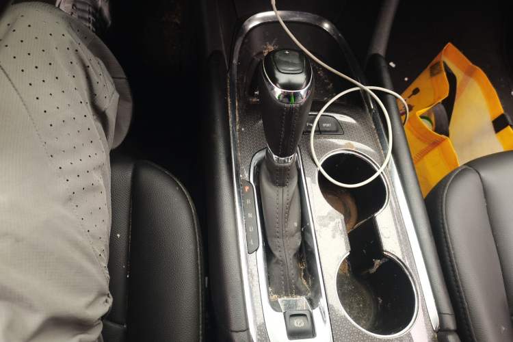 Used Chevrolet Malibu XL 2017 1.5T Automatic Ruichi Edition Gear Lever