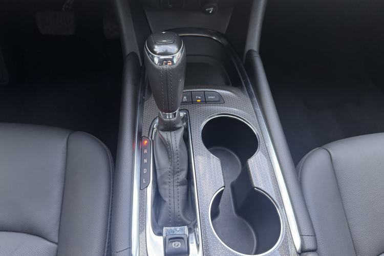 Used Chevrolet Malibu XL 2017 1.5T Automatic Ruichi Edition Gear Lever