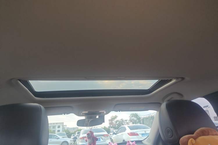 Used Chevrolet Malibu XL 2017 1.5T Automatic Ruichi Edition Headliner