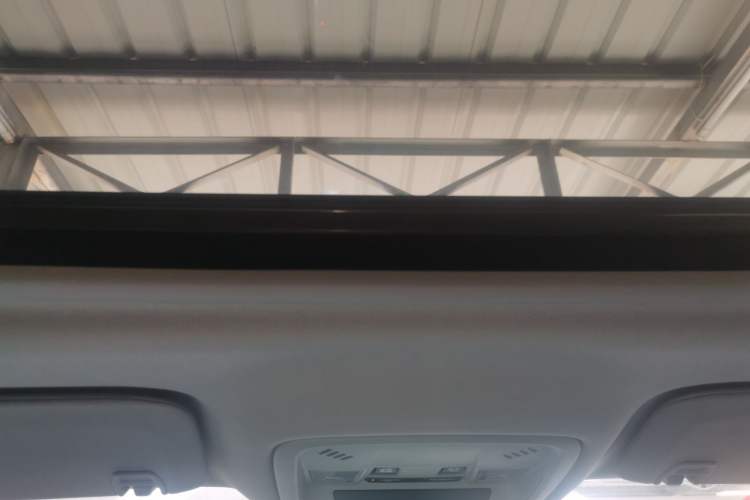 Used Chevrolet Malibu XL 2017 1.5T Automatic Ruichi Edition Headliner