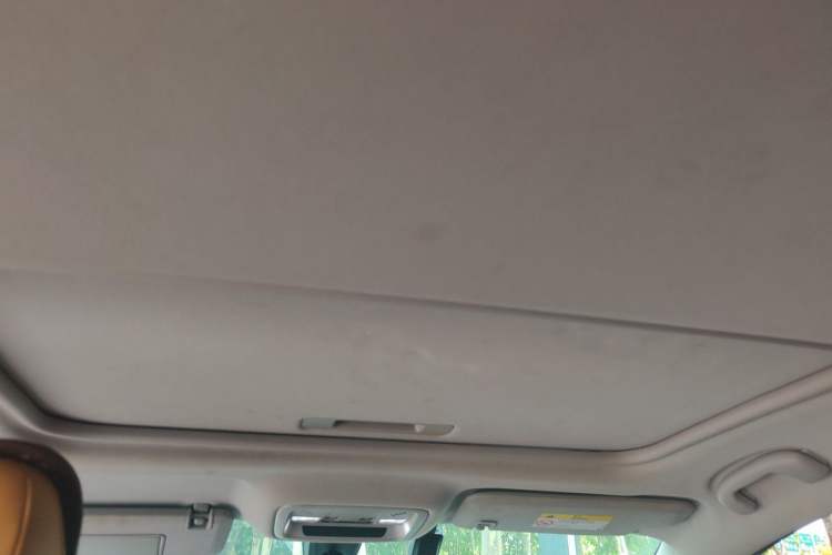 Used Chevrolet Malibu XL 2017 1.5T Automatic Ruichi Edition Headliner