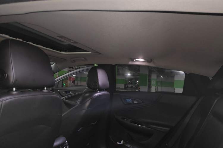 Used Chevrolet Malibu XL 2017 1.5T Automatic Ruichi Edition Headliner