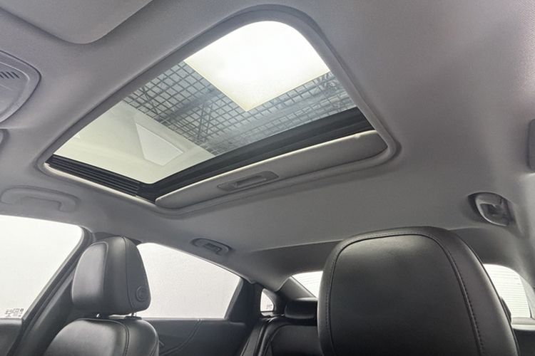 Used Chevrolet Malibu XL 2017 1.5T Automatic Ruichi Edition Headliner