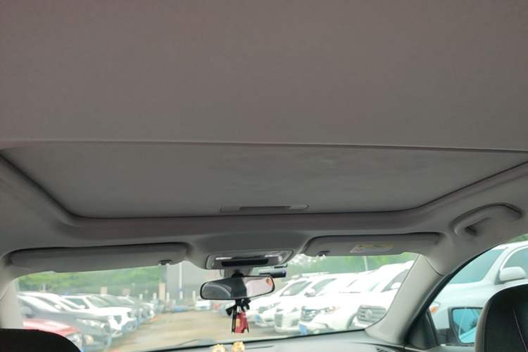 Used Chevrolet Malibu XL 2017 1.5T Automatic Ruichi Edition Headliner