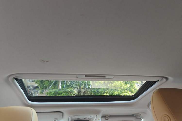 Used Chevrolet Malibu XL 2017 1.5T Automatic Ruichi Edition Headliner