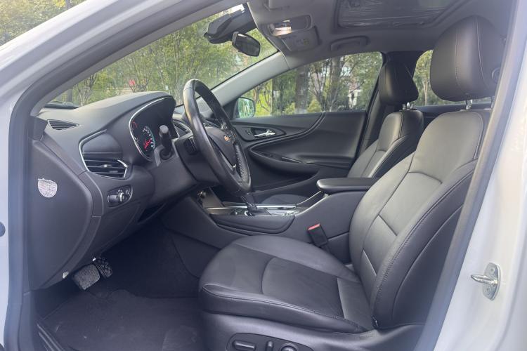 Used Chevrolet Malibu XL 2017 1.5T Automatic Ruichi Edition Interior 3