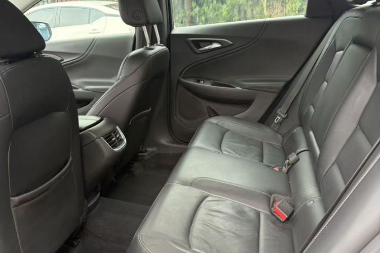 Used Chevrolet Malibu XL 2017 1.5T Automatic Ruichi Edition Interior 4