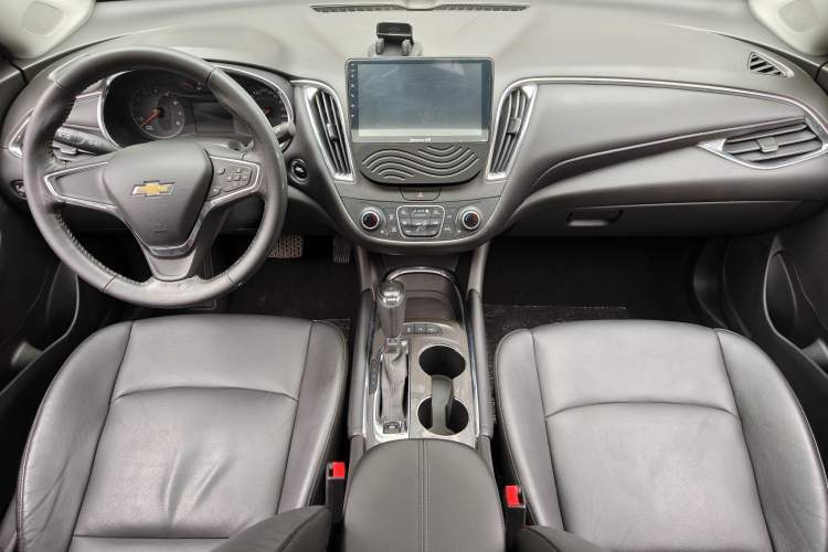 Used Chevrolet Malibu XL 2017 1.5T Automatic Ruichi Edition Interior 5