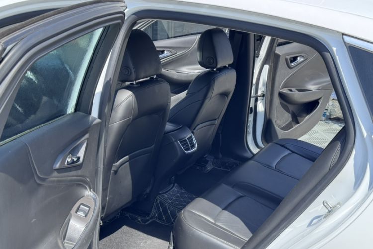 Used Chevrolet Malibu XL 2017 1.5T Automatic Ruichi Edition Interior 6