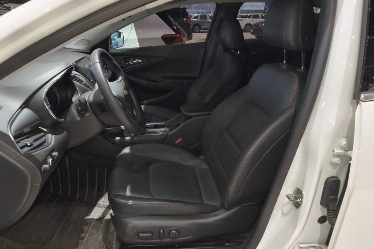 Used Chevrolet Malibu XL 2017 1.5T Automatic Ruichi Edition Left Front Seat