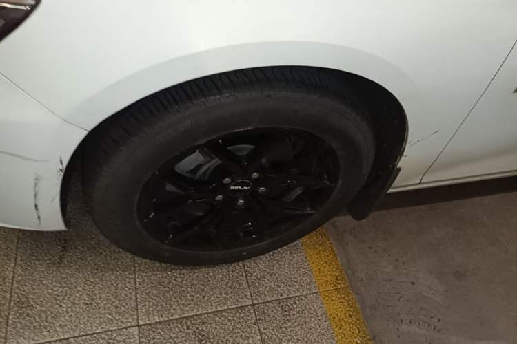 Used Chevrolet Malibu XL 2017 1.5T Automatic Ruichi Edition Left Front Wheel Hub