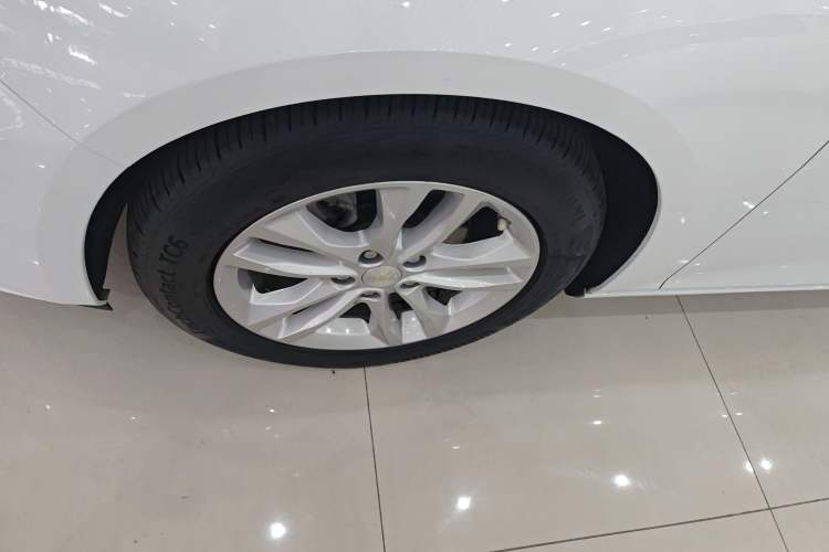 Used Chevrolet Malibu XL 2017 1.5T Automatic Ruichi Edition Left Front Wheel Hub