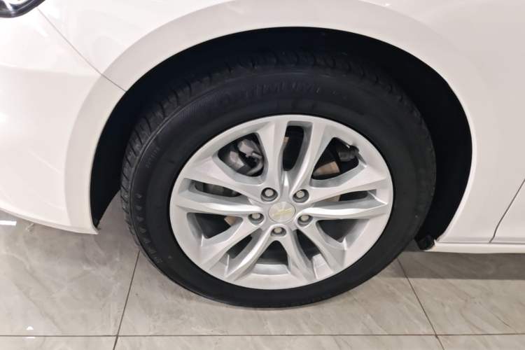 Used Chevrolet Malibu XL 2017 1.5T Automatic Ruichi Edition Left Front Wheel Hub