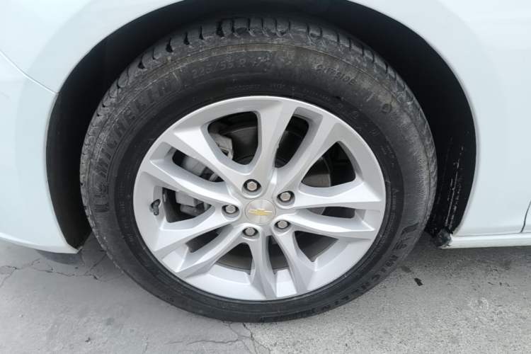 Used Chevrolet Malibu XL 2017 1.5T Automatic Ruichi Edition Left Front Wheel Hub