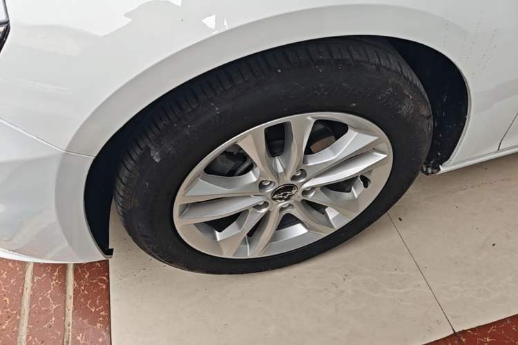 Used Chevrolet Malibu XL 2017 1.5T Automatic Ruichi Edition Left Front Wheel Hub