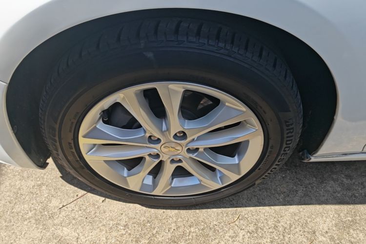 Used Chevrolet Malibu XL 2017 1.5T Automatic Ruichi Edition Left Front Wheel Hub