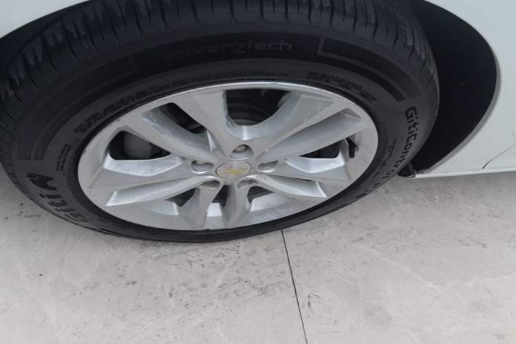 Used Chevrolet Malibu XL 2017 1.5T Automatic Ruichi Edition Left Front Wheel Hub