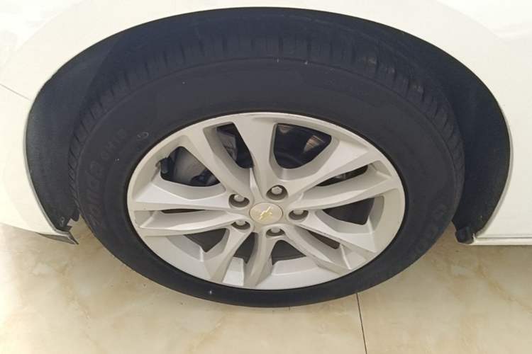 Used Chevrolet Malibu XL 2017 1.5T Automatic Ruichi Edition Left Front Wheel Hub