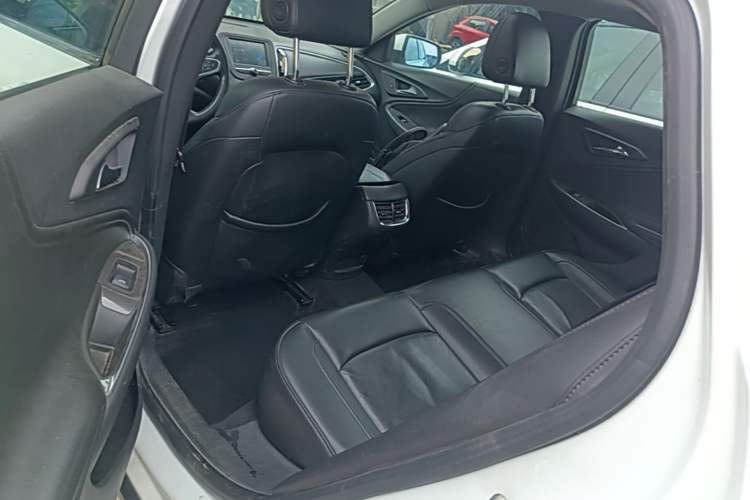 Used Chevrolet Malibu XL 2017 1.5T Automatic Ruichi Edition Left Rear Seat