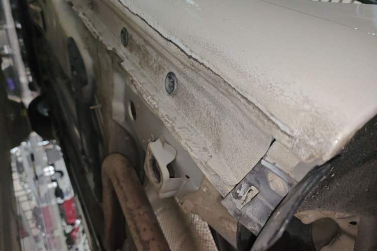 Used Chevrolet Malibu XL 2017 1.5T Automatic Ruichi Edition Left Side Sill