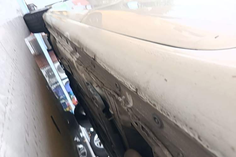 Used Chevrolet Malibu XL 2017 1.5T Automatic Ruichi Edition Left Side Sill