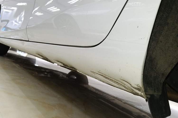 Used Chevrolet Malibu XL 2017 1.5T Automatic Ruichi Edition Left Side Sill