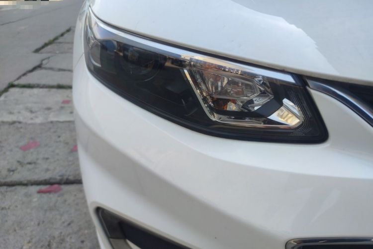 Used Chevrolet Malibu XL 2017 1.5T Automatic Ruichi Edition Right Front Headlight