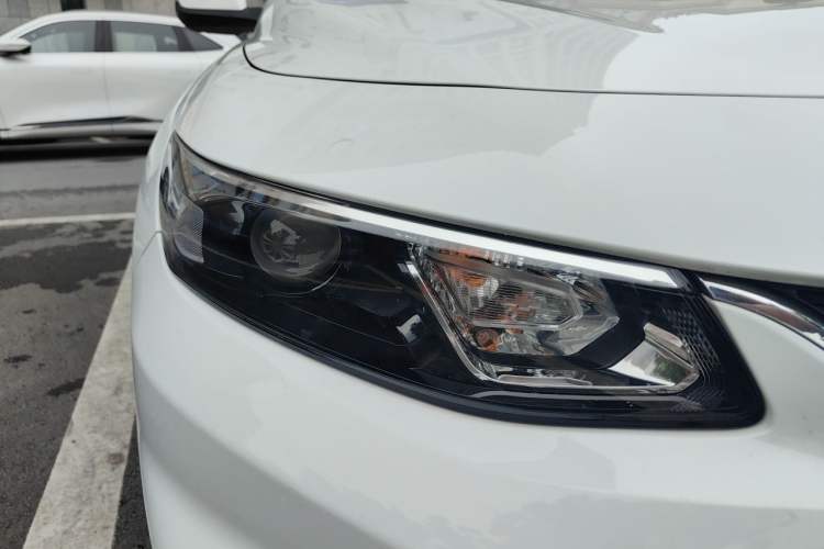 Used Chevrolet Malibu XL 2017 1.5T Automatic Ruichi Edition Right Front Headlight